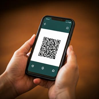 QR kod tarayan müşteri